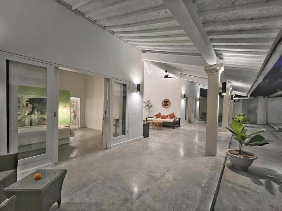 Fully Renovated 3br In - Oberoi Villa