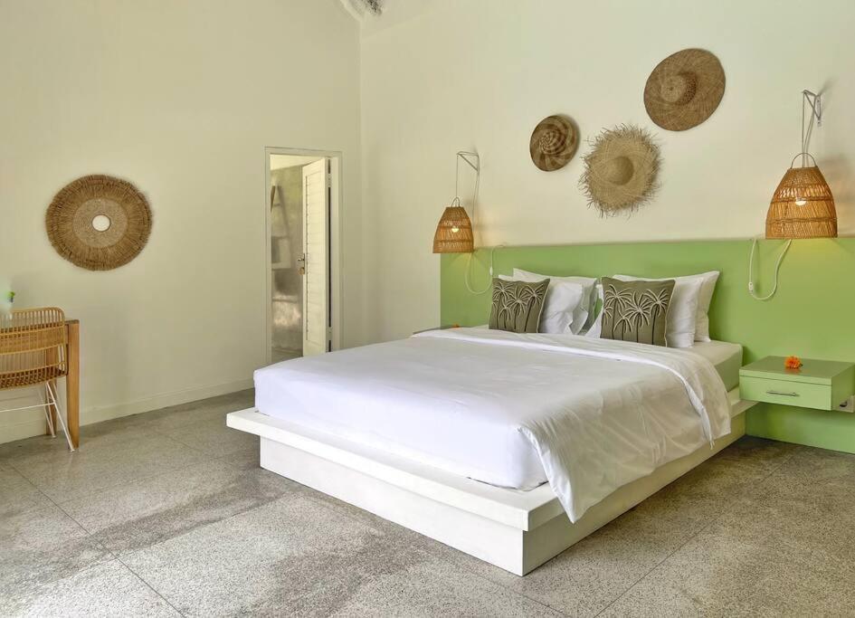 Fully Renovated 3br In - Oberoi