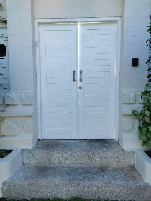 Fully Renovated 3br In - Oberoi *
