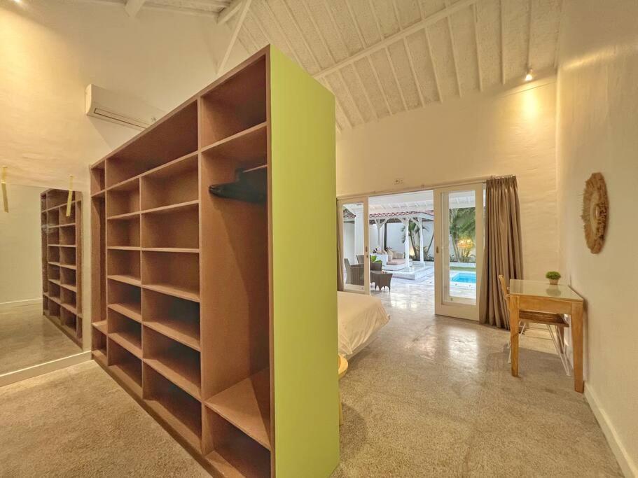Villa Fully Renovated 3br In - Oberoi