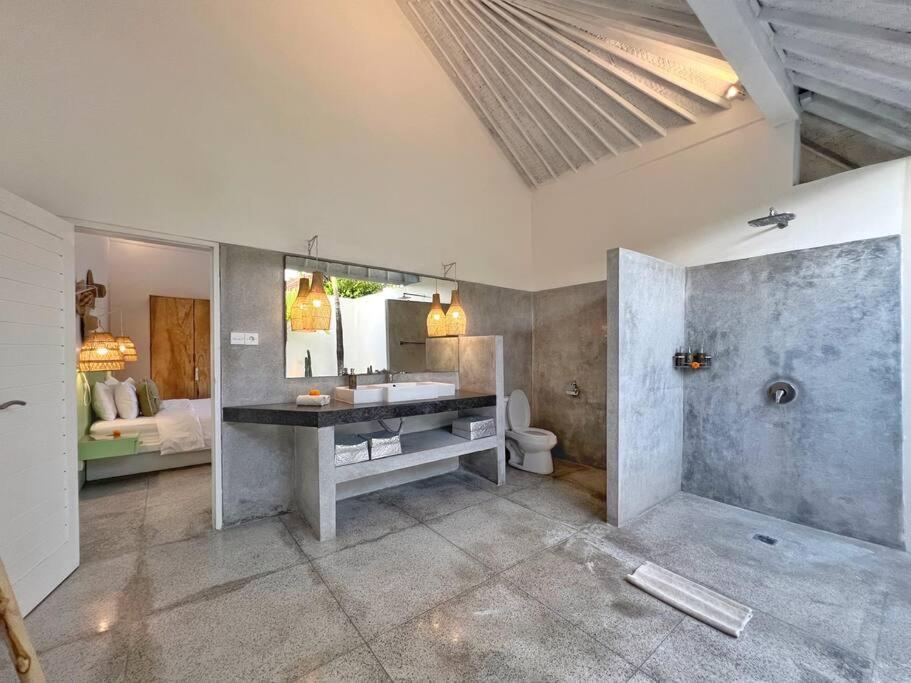 Villa Fully Renovated 3br In - Oberoi *