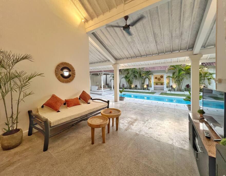 Villa Fully Renovated 3br In - Oberoi
