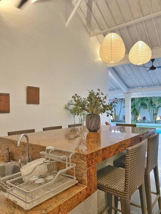 Fully Renovated 3br In - Oberoi * Seminyak (Bali)