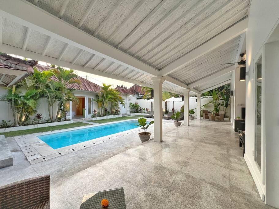 Fully Renovated 3br In - Oberoi Villa *