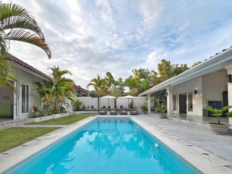 Fully Renovated 3br In - Oberoi Villa *